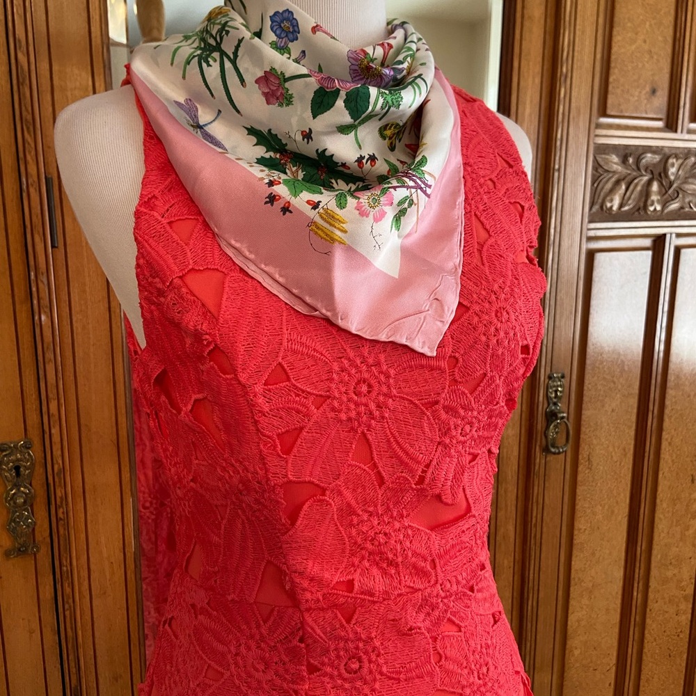 Authentic Gucci Vintage Iconic Flora Silk Square Scarf - Picture 12 of 14